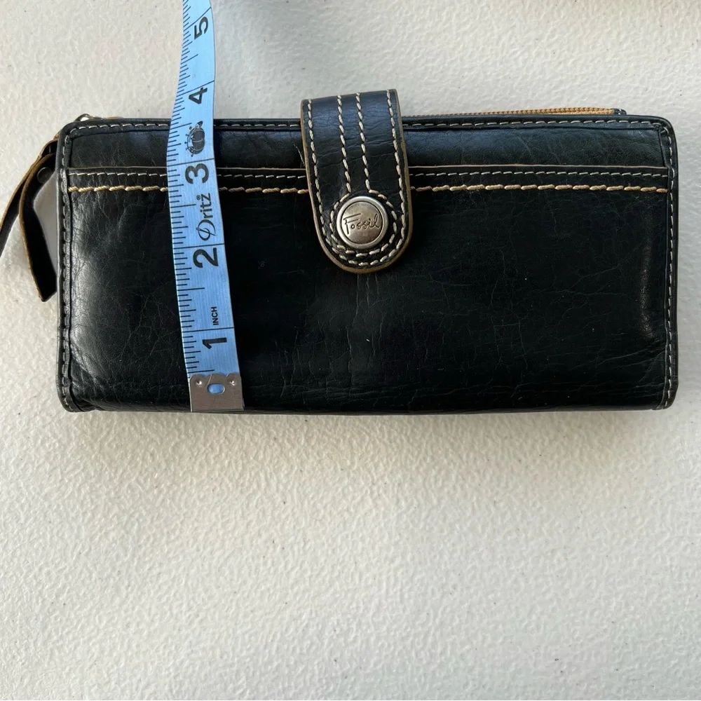 Fossil Women's Weekender Checkbook Clutch Black Leather‎ Bi-Fold Wallet 7.5